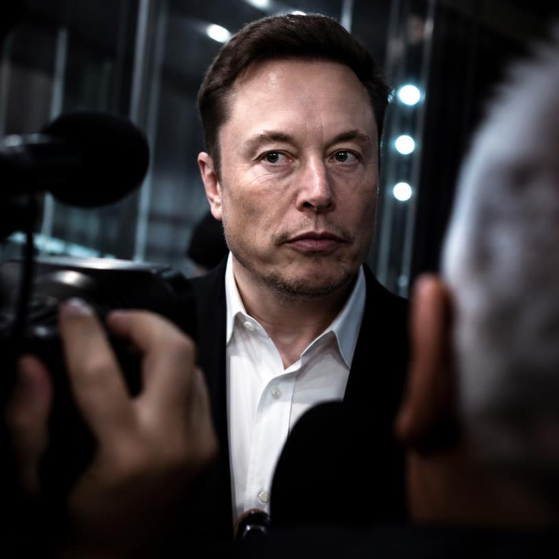 Elon Musk pod lupou